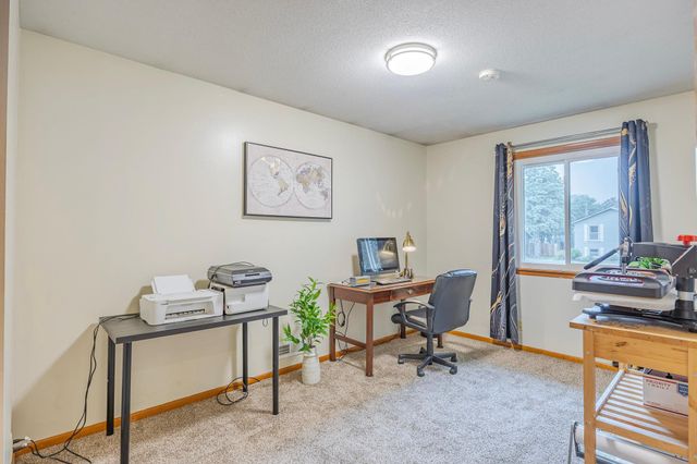 838 Jonathan Drive, Apple Valley, MN 55124