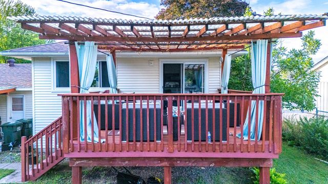 838 Jonathan Drive, Apple Valley, MN 55124