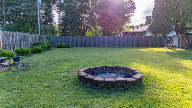 838 Jonathan Drive, Apple Valley, MN 55124