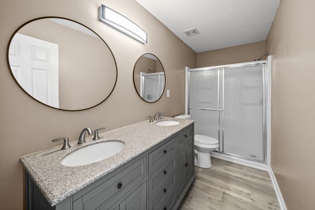 382 Brook Mead Dr, Clarksville, TN 37042