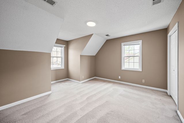 382 Brook Mead Dr, Clarksville, TN 37042