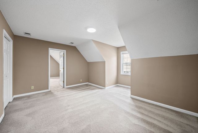 382 Brook Mead Dr, Clarksville, TN 37042