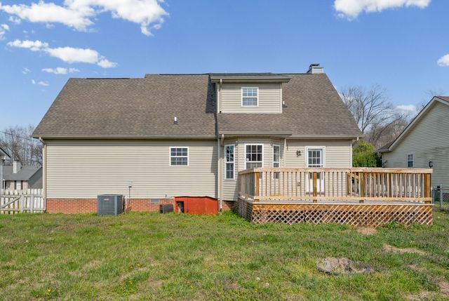 382 Brook Mead Dr, Clarksville, TN 37042