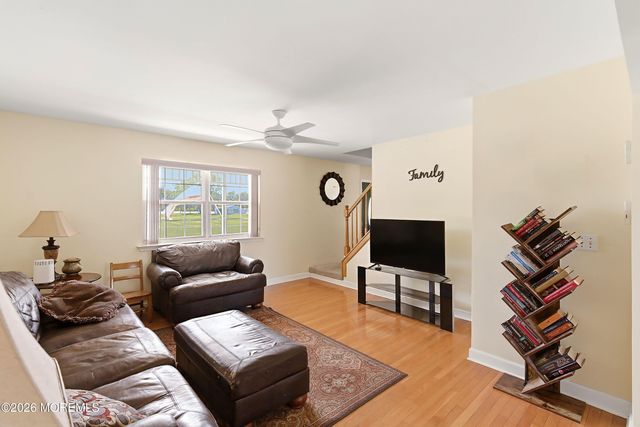 16 Cherry Street, Beachwood, NJ 08722