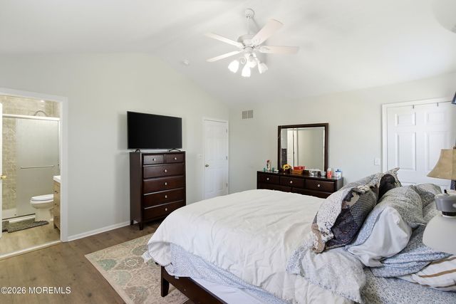 16 Cherry Street, Beachwood, NJ 08722