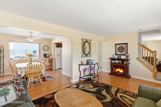 16 Cherry Street, Beachwood, NJ 08722