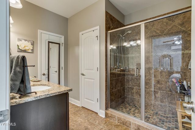 2720 Edinburgh Channel Road, Kingsport, TN 37664