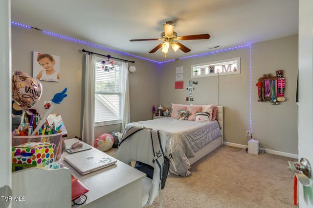 2720 Edinburgh Channel Road, Kingsport, TN 37664