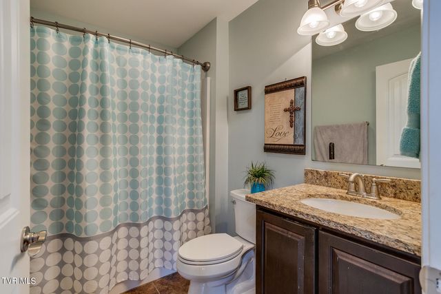 2720 Edinburgh Channel Road, Kingsport, TN 37664