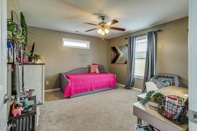 2720 Edinburgh Channel Road, Kingsport, TN 37664