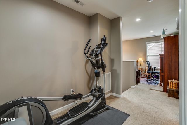 2720 Edinburgh Channel Road, Kingsport, TN 37664