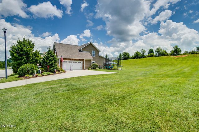 2720 Edinburgh Channel Road, Kingsport, TN 37664