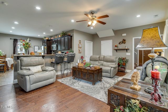 2720 Edinburgh Channel Road, Kingsport, TN 37664