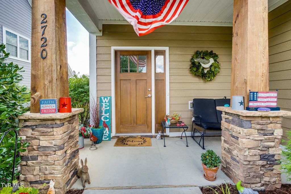 2720 Edinburgh Channel Road, Kingsport, TN 37664
