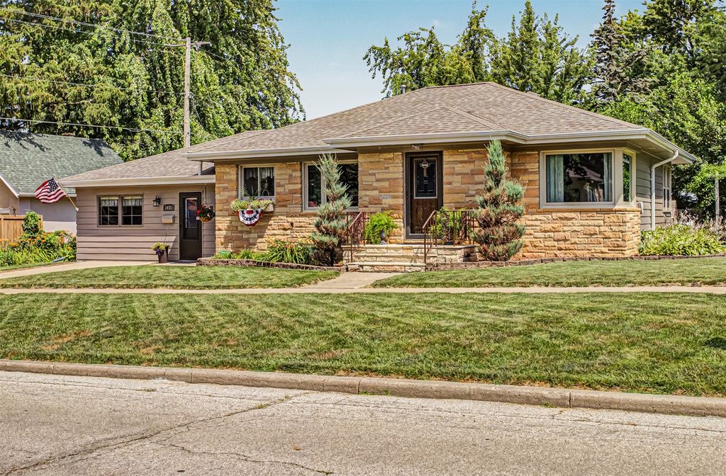 1023 3rd Street, Boone, IA 50036