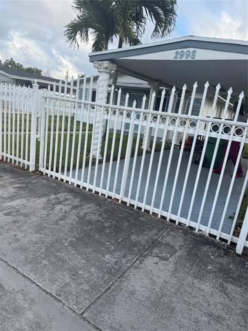 2998 NW 94th Street 2998, Miami, FL 33147
