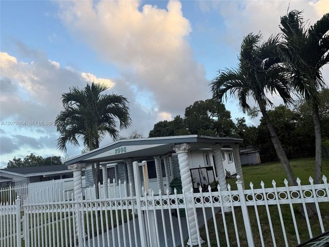 2998 NW 94th Street 2998, Miami, FL 33147