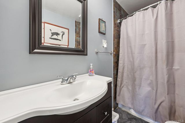 2 Moffatt Lane, Chester, NY 10918