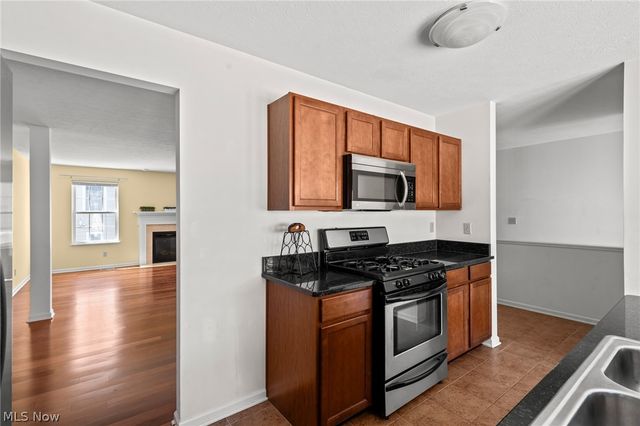 1926 E 86th Street, Cleveland, OH 44106