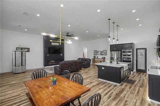 24885 Austin Road, Gravette, AR 72736