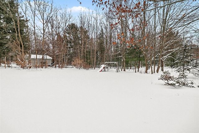 7131 W No Name Road, Ludington, MI 49431