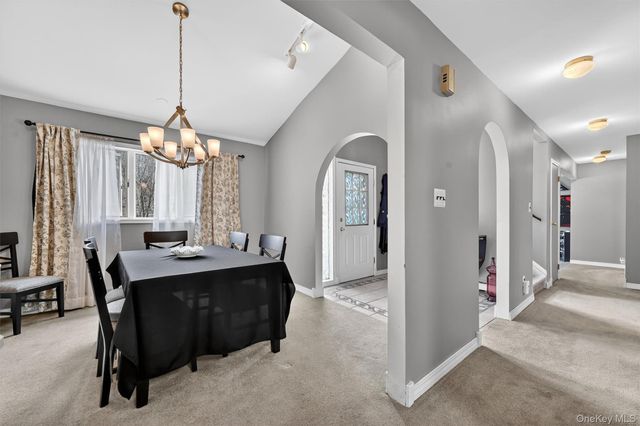 385 Route 284, Westtown, NY 10998