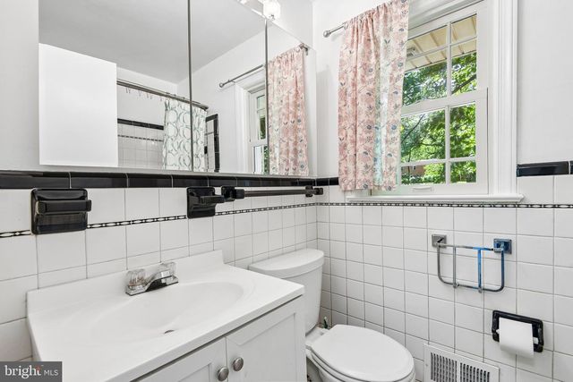 3502 BURROWS AVE, Fairfax, VA 22030