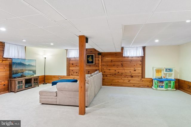 3502 BURROWS AVE, Fairfax, VA 22030