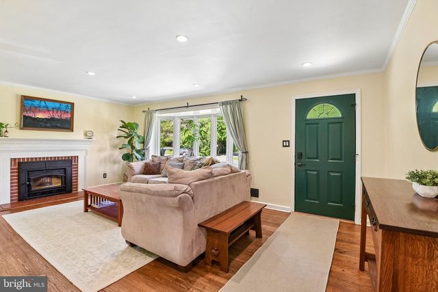 3502 BURROWS AVE, Fairfax, VA 22030