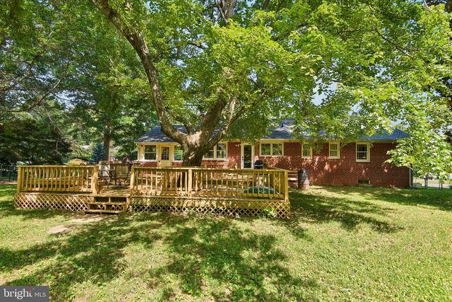 3502 BURROWS AVE, Fairfax, VA 22030