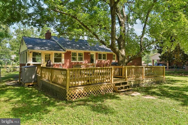 3502 BURROWS AVE, Fairfax, VA 22030