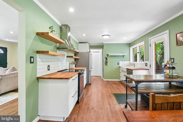 3502 BURROWS AVE, Fairfax, VA 22030