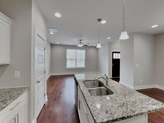 1326 Sula Dr, Hermitage, TN 37076