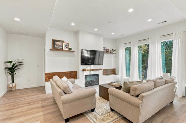 6924 E 11th Ave, Spokane Valley, WA 99212