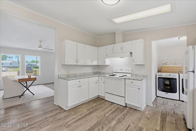 216 Oak Grove Drive, Hampstead, NC 28443