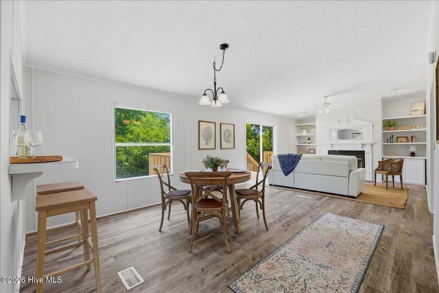 216 Oak Grove Drive, Hampstead, NC 28443