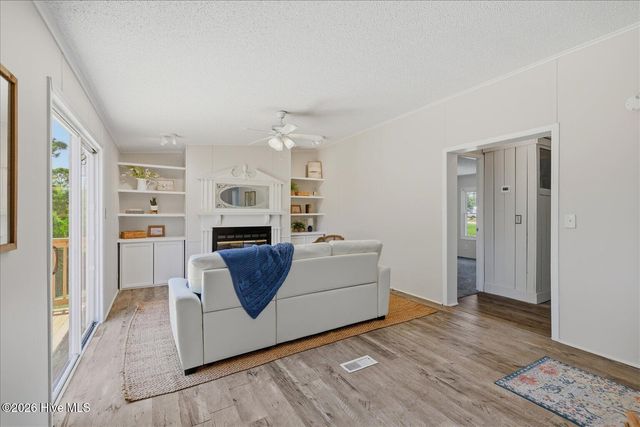 216 Oak Grove Drive, Hampstead, NC 28443