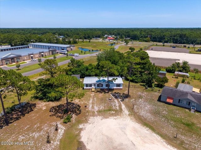 216 Oak Grove Drive, Hampstead, NC 28443