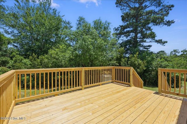 216 Oak Grove Drive, Hampstead, NC 28443