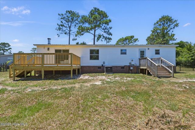 216 Oak Grove Drive, Hampstead, NC 28443