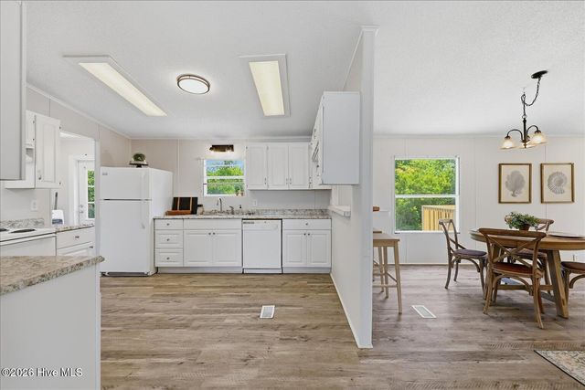 216 Oak Grove Drive, Hampstead, NC 28443