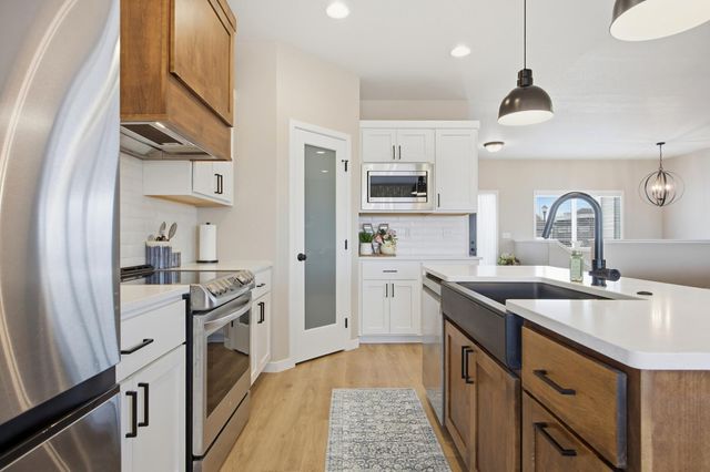 4810 Lilac Drive, West Fargo, ND 58078