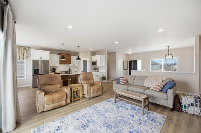 4810 Lilac Drive, West Fargo, ND 58078