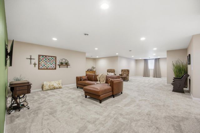 4810 Lilac Drive, West Fargo, ND 58078