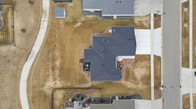 4810 Lilac Drive, West Fargo, ND 58078