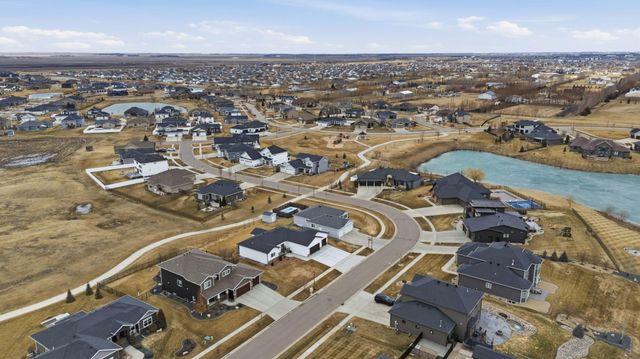 4810 Lilac Drive, West Fargo, ND 58078