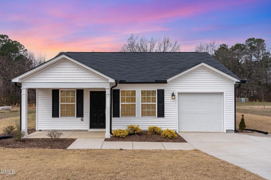 385 Dasu Drive, Clayton, NC 27520