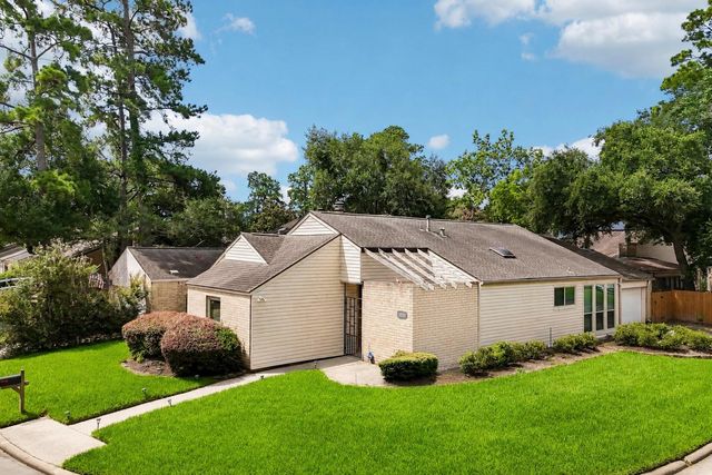 17231 Meadow Butte Drive, Houston, TX 77090