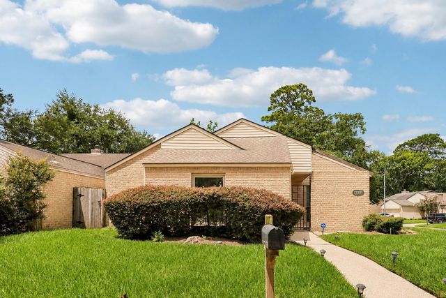 17231 Meadow Butte Drive, Houston, TX 77090