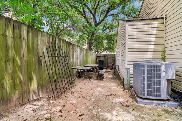 17231 Meadow Butte Drive, Houston, TX 77090